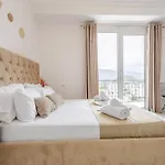 Hotel Golden Hill