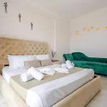 Golden Hill 3*