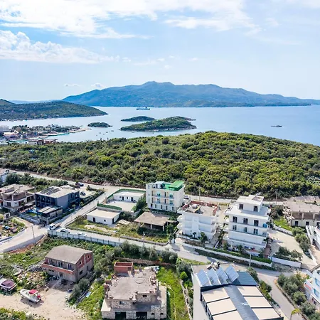 Golden Hill Hotel
