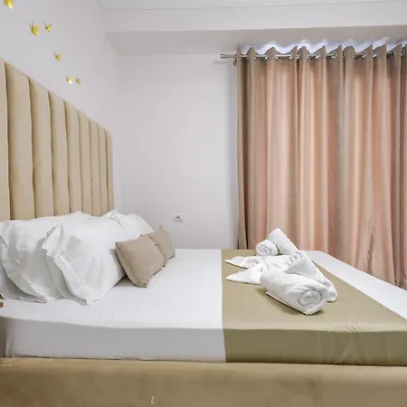 فندق Golden Hill 3*