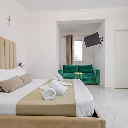 فندق Golden Hill 3*