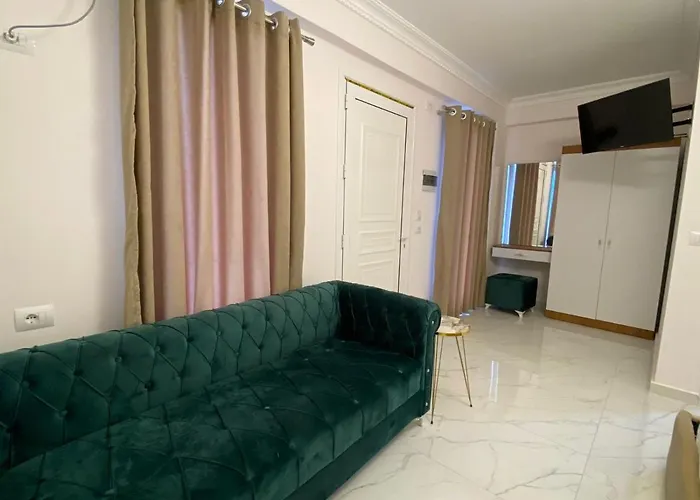 Golden Hill Hotel Ksamil