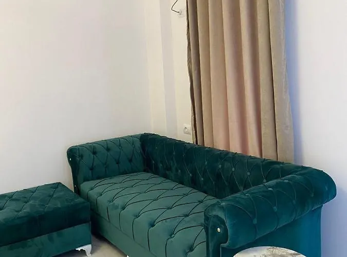 Golden Hill Hotel 3*