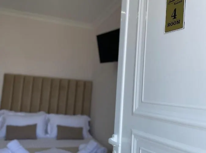 Golden Hill Hotel 3*