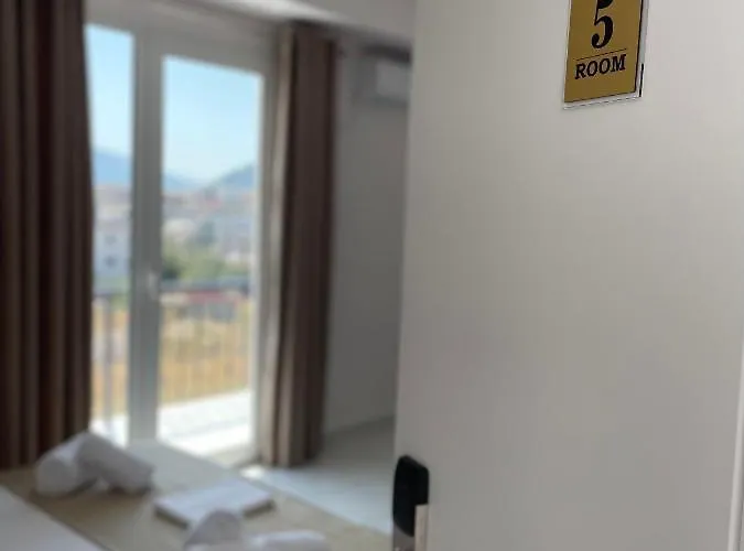 Hotel Golden Hill Ksamil