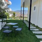 Golden Hill Szálloda 3*