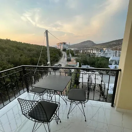 Hotel Golden Hill 3*