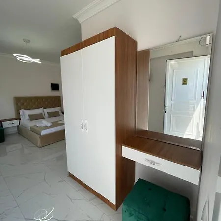 Golden Hill Hotel Ksamil