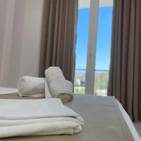 Golden Hill Hotel