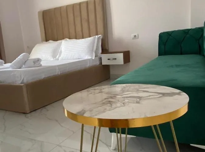 Golden Hill מלון