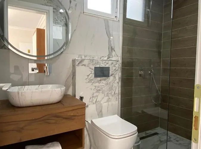 Golden Hill מלון