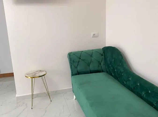 Golden Hill 3* Εξαμίλιο