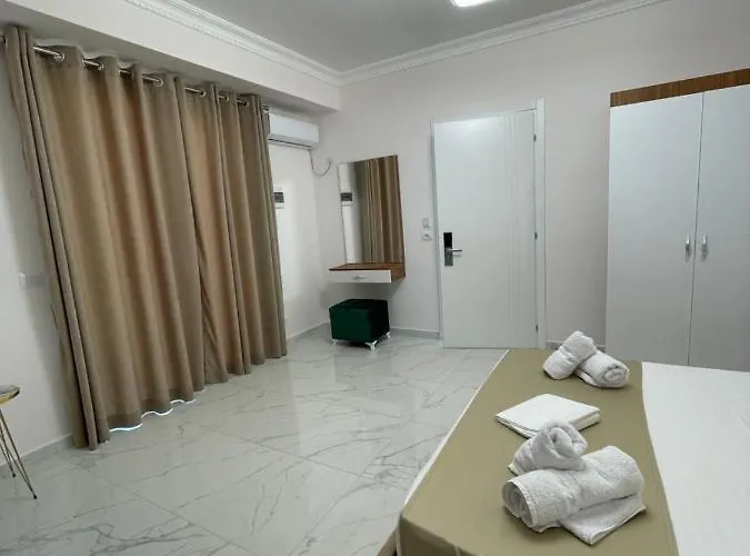 מלון Golden Hill