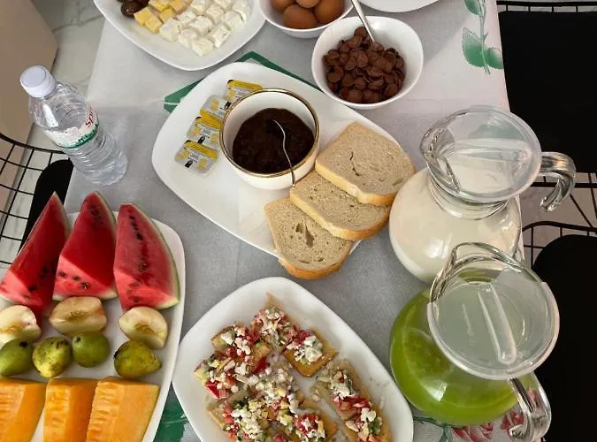 Golden Hill מלון 3*