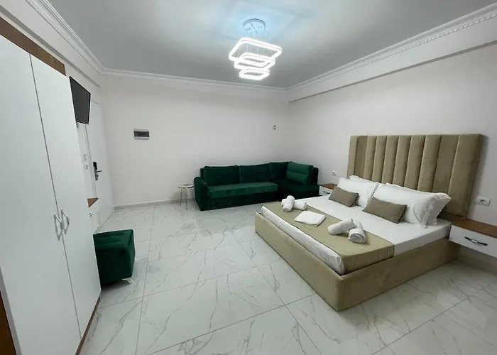 Golden Hill מלון