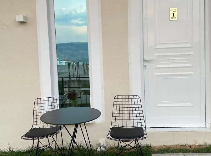 Golden Hill מלון