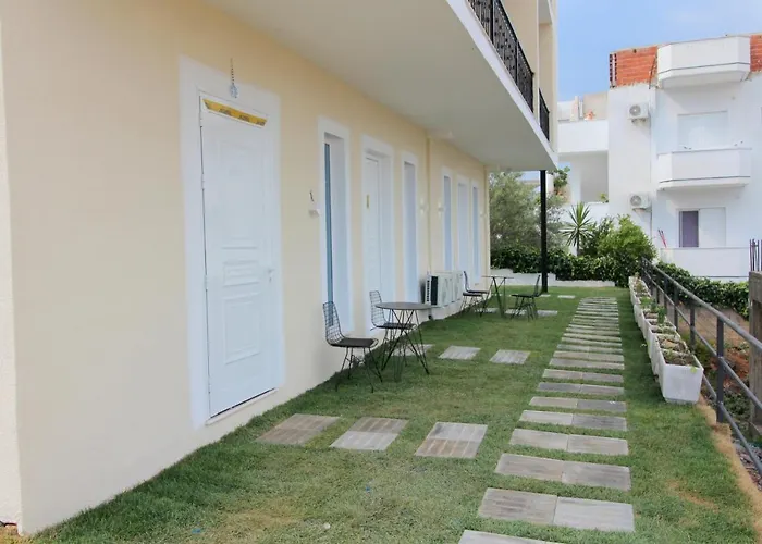 מלון Golden Hill 3*