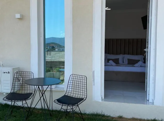 Golden Hill מלון