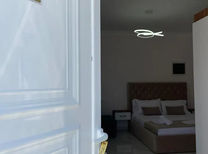 Golden Hill Εξαμίλιο