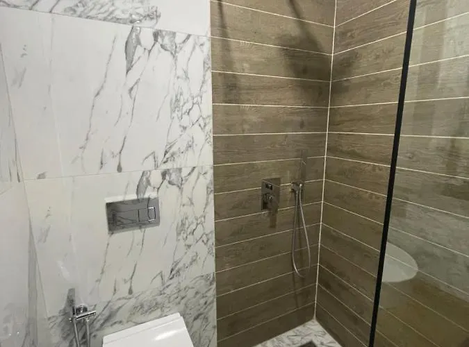 Ξενοδοχείο Golden Hill 3*