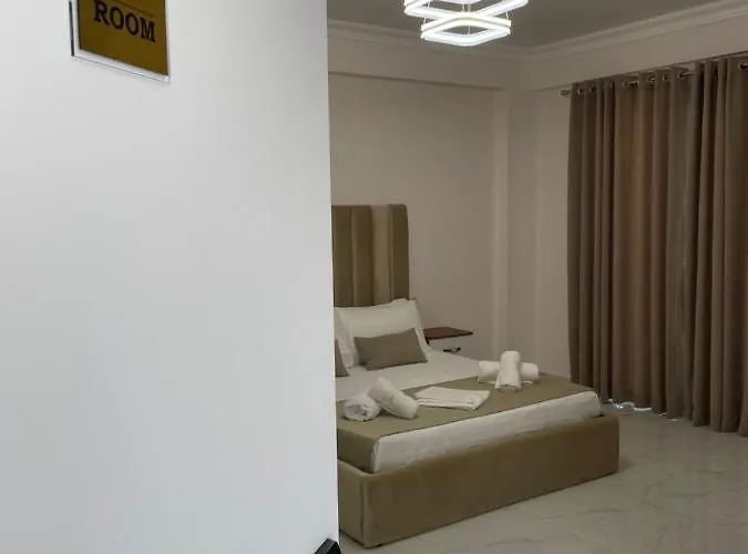 Ξενοδοχείο Golden Hill 3*