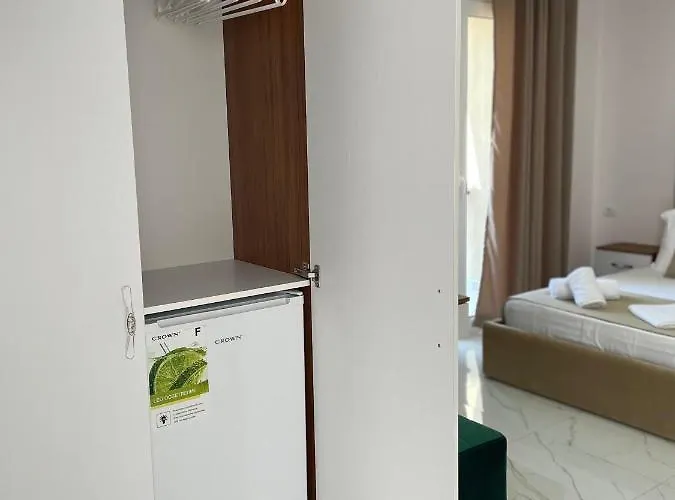 Golden Hill מלון 3*